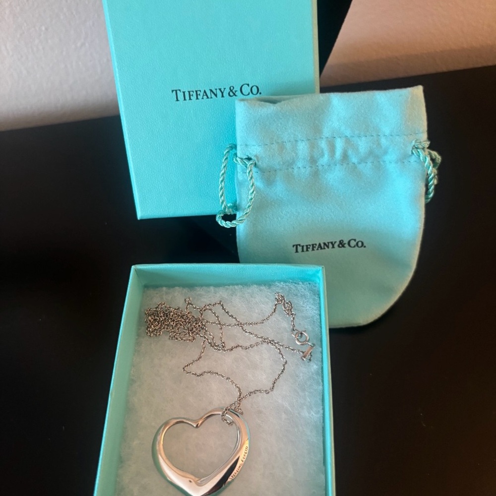 Tiffany & Co vintage open heart pendant